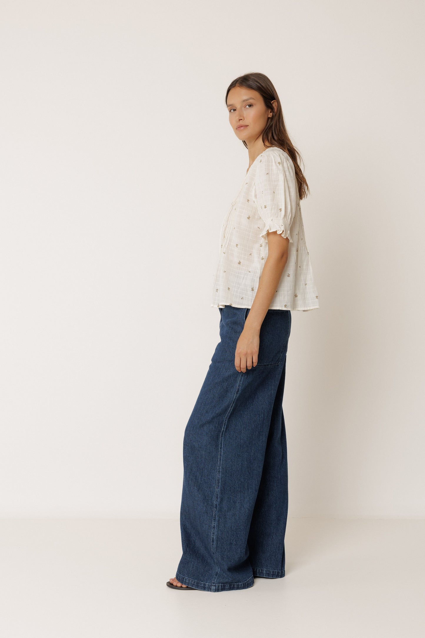 Short-Sleeved Elastic Shirt